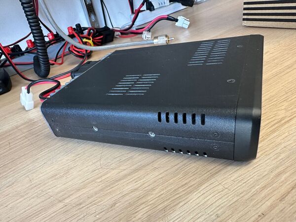 ICOM ID 5100E BIBANDA VEICOLARE ANALOGICO DIGITALE D STAR COME NUOVO CON UT 133 BLUETOOTH E STAFFA MBF 4 E IMBALLO