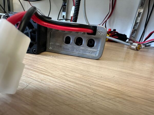 ICOM ID 5100E BIBANDA VEICOLARE ANALOGICO DIGITALE D STAR COME NUOVO CON UT 133 BLUETOOTH E STAFFA MBF 4 E IMBALLO