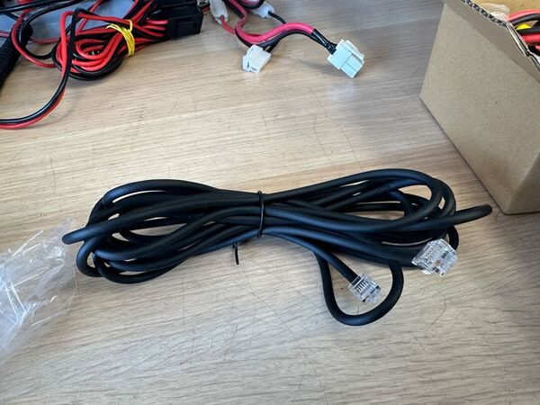 ICOM ID 5100E BIBANDA VEICOLARE ANALOGICO DIGITALE D STAR COME NUOVO CON UT 133 BLUETOOTH E STAFFA MBF 4 E IMBALLO