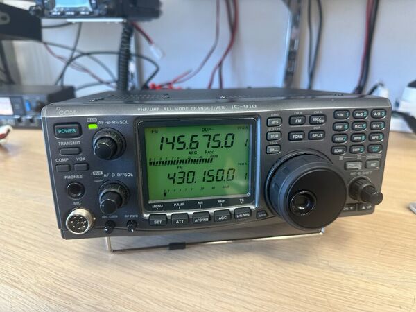 ICOM IC 910 H BIBANDA VHF E UHF ALL MODE OTTIMO CON DSP CONVERTITORE PER SDR