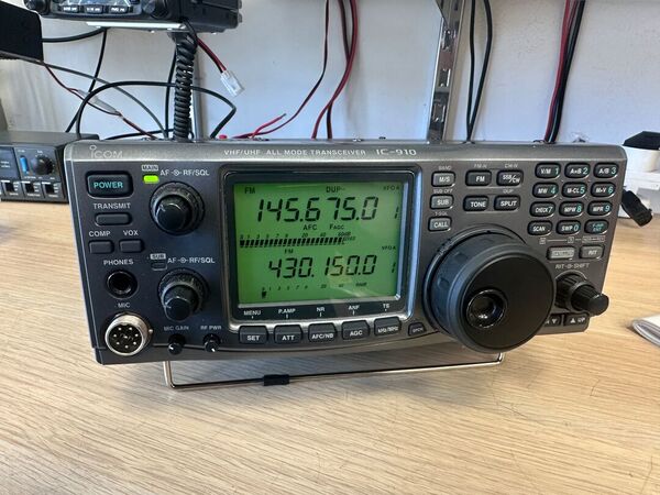 ICOM IC 910 H BIBANDA VHF E UHF ALL MODE OTTIMO CON DSP CONVERTITORE PER SDR