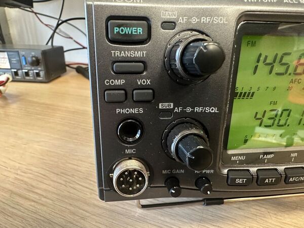 ICOM IC 910 H BIBANDA VHF E UHF ALL MODE OTTIMO CON DSP CONVERTITORE PER SDR