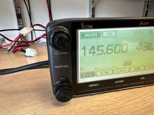 ICOM ID 5100 BIBANDA ANALOGICO DIGITALE D STAR OTTIMO CON SCHEDA BLUETOOTH  E IMBALLO