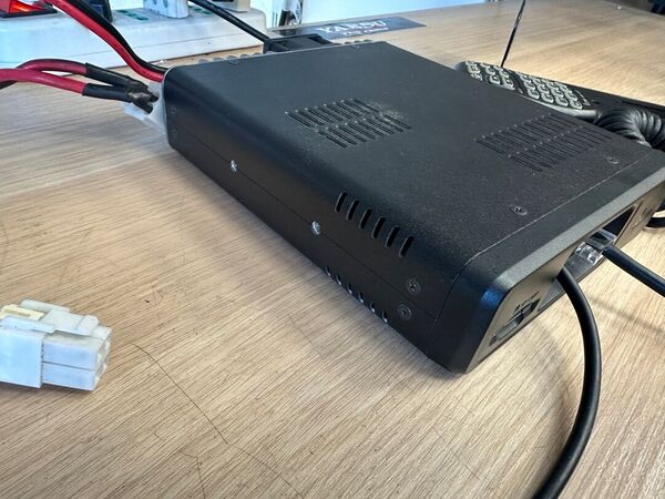 ICOM ID 5100 BIBANDA ANALOGICO DIGITALE D STAR OTTIMO CON SCHEDA BLUETOOTH  E IMBALLO