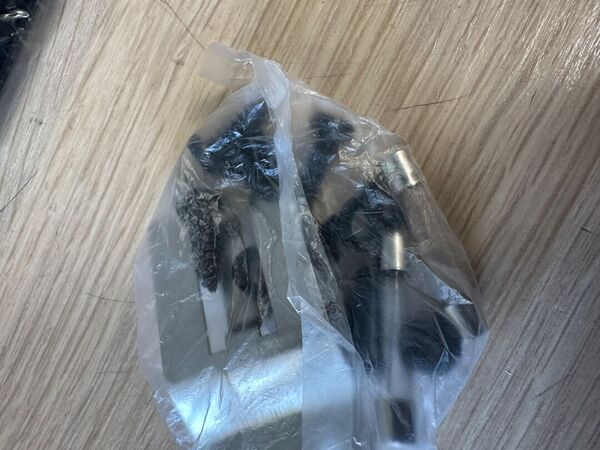 WOUXUN KG-UV980P QUADRIBANDA 26-29.995 MHz / 50-53.995MHz / 136-173.995MHz 400-470.995MHz  COME NUOVO DA DEMO CON IMBALLO