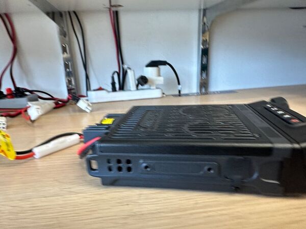 WOUXUN KG-UV980P QUADRIBANDA 26-29.995 MHz / 50-53.995MHz / 136-173.995MHz 400-470.995MHz  COME NUOVO DA DEMO CON IMBALLO