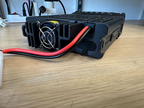 WOUXUN KG-UV980P QUADRIBANDA 26-29.995 MHz / 50-53.995MHz / 136-173.995MHz 400-470.995MHz  COME NUOVO DA DEMO CON IMBALLO