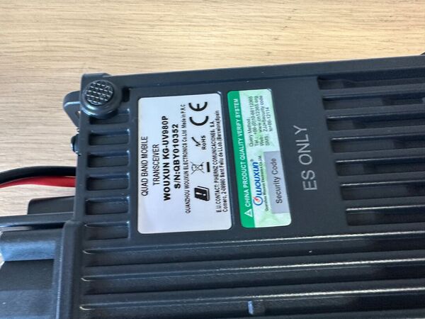WOUXUN KG-UV980P QUADRIBANDA 26-29.995 MHz / 50-53.995MHz / 136-173.995MHz 400-470.995MHz  COME NUOVO DA DEMO CON IMBALLO