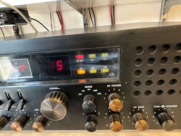 GALAXI SSB ECO CB HF BASE 5 BANDE OTTIMO ALIMENTAZIONE A 220 V