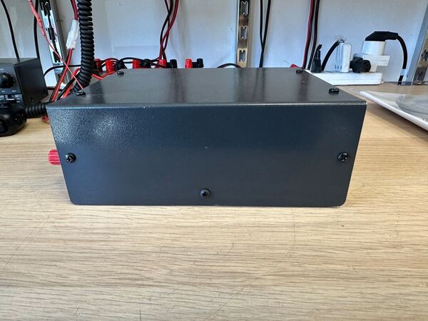 MFJ-929 ACCORDATORE D'ANTENNA AUTOMATICO - ROS/WATTMETRO DIGITALE DISPLAY LCD, 1.8-30MHZ CON FREQUENZIMETRO OTTIMO CON CAVETTO YAESU