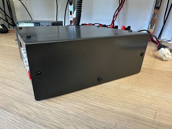 MFJ-929 ACCORDATORE D'ANTENNA AUTOMATICO - ROS/WATTMETRO DIGITALE DISPLAY LCD, 1.8-30MHZ CON FREQUENZIMETRO OTTIMO CON CAVETTO YAESU