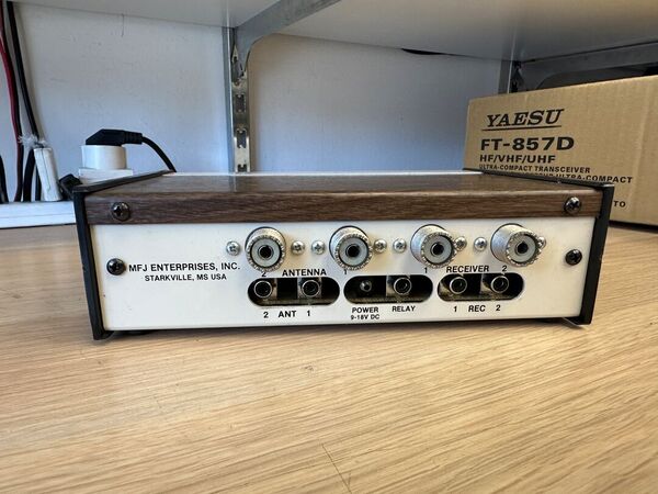 MFJ 1040 B DELUXE RF PRESELECTOR II  OTTIMO