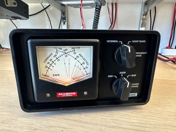 DIAMOND SX 240 C ROSWATTMETRO HF 50 144 430 MHZ FINO A 3 KW OTTIMO E RARO