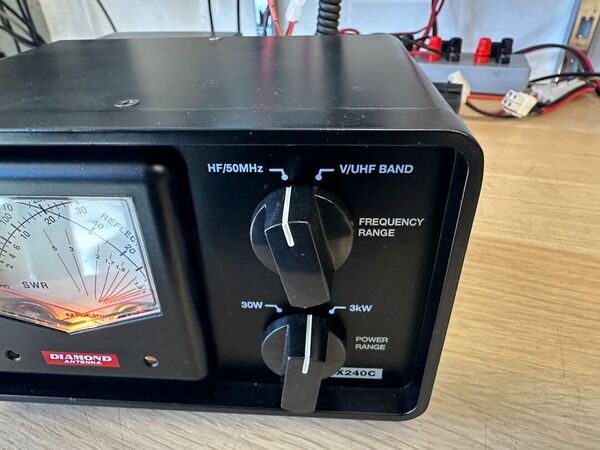 DIAMOND SX 240 C ROSWATTMETRO HF 50 144 430 MHZ FINO A 3 KW OTTIMO E RARO