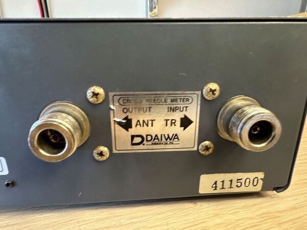 DAIWA CN 103L ROSWATTMETRO VHF UHF 200 WATT OTTIMO