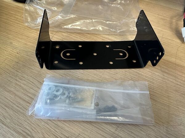 YAESU FT 857D QUADRIBANDA ALL MODE OTTIMO CON IMBALLO , YSK-857 KIT FRONTALINO E MIKE MH 59A8J CON TASTIERA