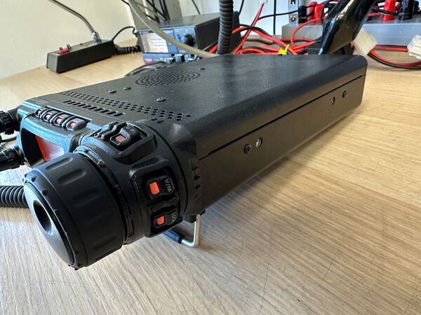 YAESU FT 857D QUADRIBANDA ALL MODE OTTIMO CON IMBALLO , YSK-857 KIT FRONTALINO E MIKE MH 59A8J CON TASTIERA