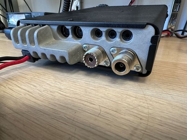 YAESU FT 857D QUADRIBANDA ALL MODE OTTIMO CON IMBALLO , YSK-857 KIT FRONTALINO E MIKE MH 59A8J CON TASTIERA