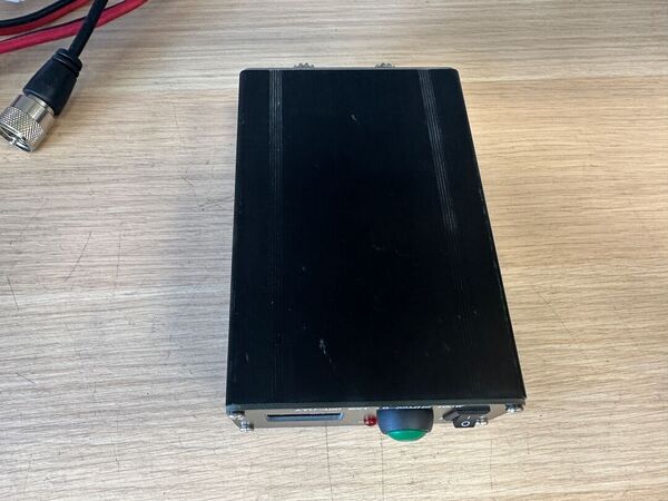 ATU 100 ACCORDATORE AUTOMATICO HF E 50 MHZ OTTIMO BATTERIA INTERNA