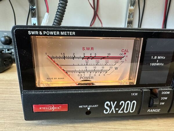 DIAMOND SX 200 ROSWATTMETRO DA 1,8 A 160 MHZ 200 WATT PEP OTTIMO
