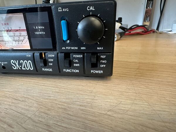 DIAMOND SX 200 ROSWATTMETRO DA 1,8 A 160 MHZ 200 WATT PEP OTTIMO