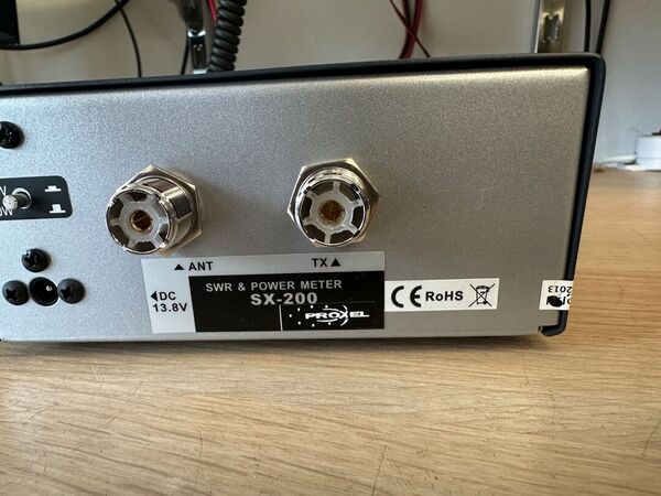 DIAMOND SX 200 ROSWATTMETRO DA 1,8 A 160 MHZ 200 WATT PEP OTTIMO