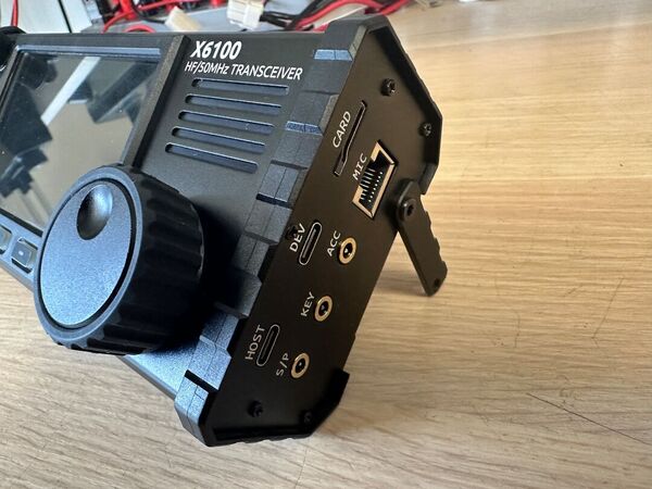 XIEGU X6100 - RTX SDR HF QRP 0.5 - 30 MHZ 10 W CON AT TUNER DSP OTTIMO