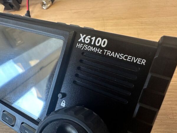 XIEGU X6100 - RTX SDR HF QRP 0.5 - 30 MHZ 10 W CON AT TUNER DSP OTTIMO