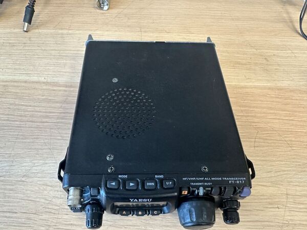 YAESU FT 817 QUADRIBANDA ALL MODE OTTIMO