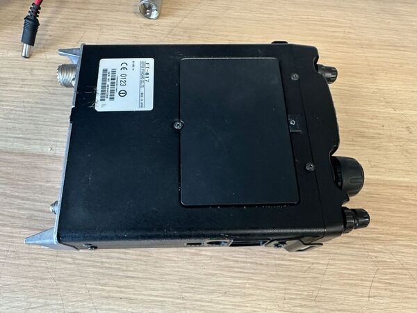 YAESU FT 817 QUADRIBANDA ALL MODE OTTIMO