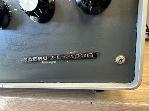 YAESU FL 2100 BLINEARE VALVOLARE HF ALIMENTAZIONE A 220 V OTTIMO VALVOLE NUOVE