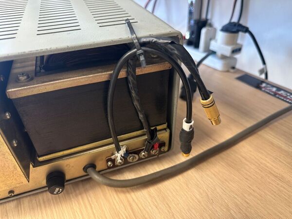 YAESU FL 2100 BLINEARE VALVOLARE HF ALIMENTAZIONE A 220 V OTTIMO VALVOLE NUOVE