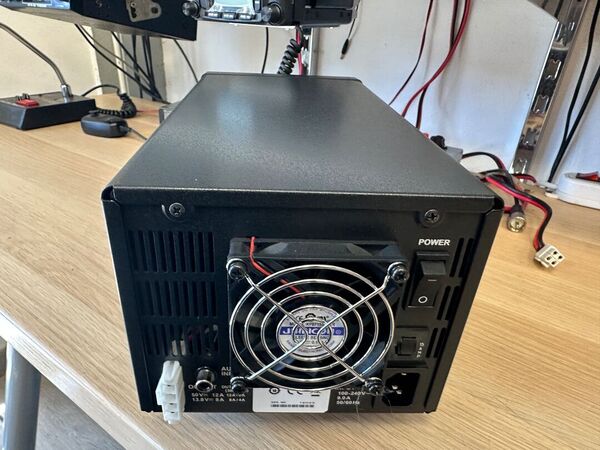 YAESU FT DX 101 MP HF E 50 MHZ ALL MODE 200 WATT COME NUOVO CON IMBALLI E GARANZIA CSY AND SON