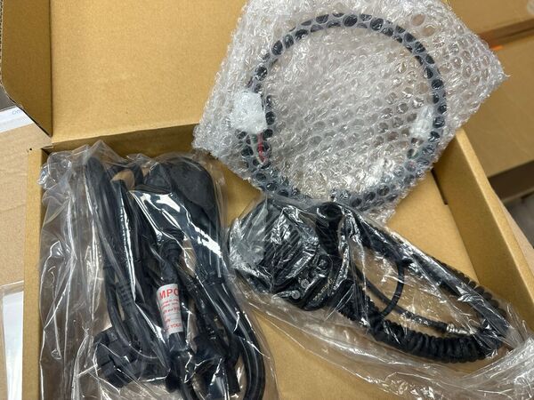 YAESU FT DX 101 MP HF E 50 MHZ ALL MODE 200 WATT COME NUOVO CON IMBALLI E GARANZIA CSY AND SON