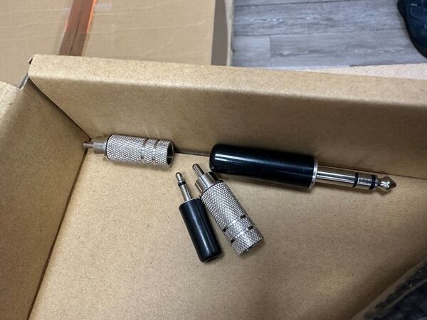 YAESU FT DX 101 MP HF E 50 MHZ ALL MODE 200 WATT COME NUOVO CON IMBALLI E GARANZIA CSY AND SON