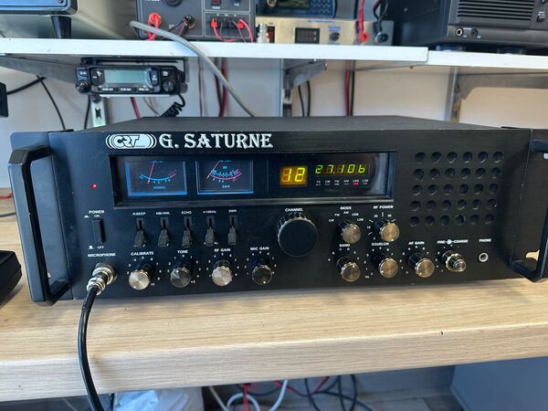 CRT GALAXI SATURNE CB HF BASE ALIMENTAZIONE A 220 V 6 BANDE OTTIMO