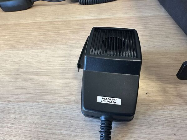 CRT GALAXI SATURNE CB HF BASE ALIMENTAZIONE A 220 V 6 BANDE OTTIMO