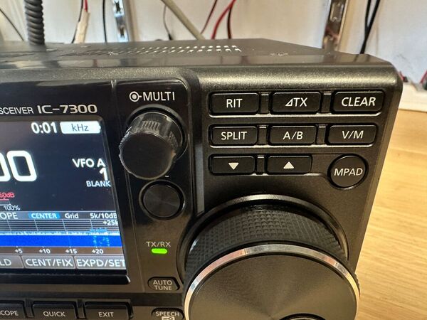 ICOM IC 7300 HF E 50 MHZ ALL MODE OTTIMO CON IMBALLO