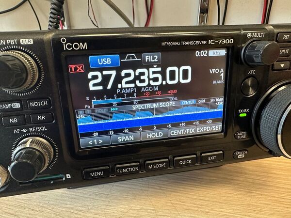 ICOM IC 7300 HF E 50 MHZ ALL MODE OTTIMO CON IMBALLO