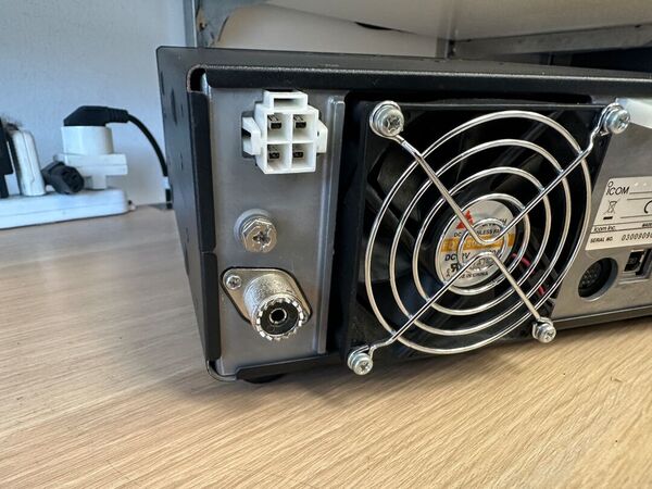 ICOM IC 7300 HF E 50 MHZ ALL MODE OTTIMO CON IMBALLO