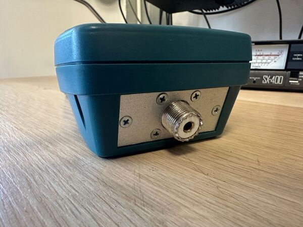 RIG EXPERT AA 200  ANALIZZZATORE D'ANTENNA DIGITALE DA 0 A 200 MHZ OTTIMO CON CUSTODIA