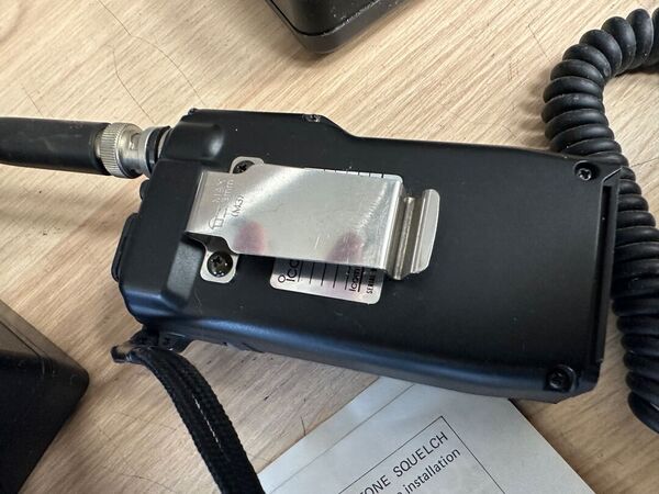 ICOM IC 24 ET BIBANDA PORTATILE CON ACCESSORI LEGGI BENE