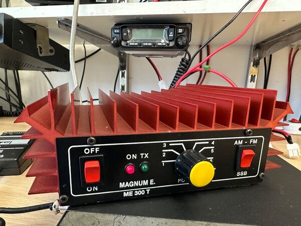 MAGNUM ME 300 T LINEARE CB HF 26-30 MHZ OTTIMO