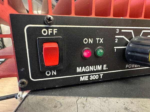 MAGNUM ME 300 T LINEARE CB HF 26-30 MHZ OTTIMO