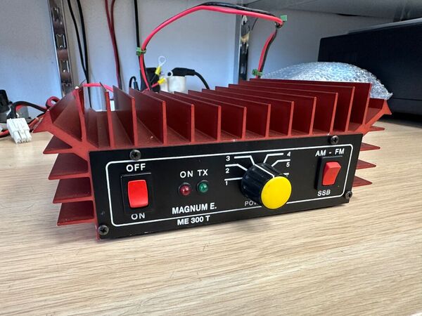 MAGNUM ME 300 T LINEARE CB HF 26-30 MHZ OTTIMO