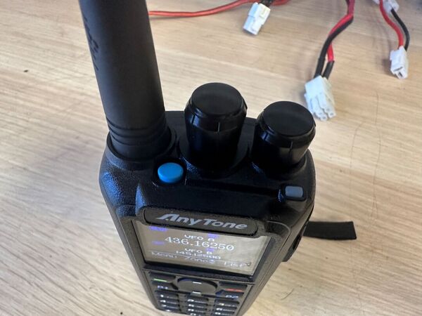 ANYTONE AT D878 UV PLUS PORTATILE BIBANDA 144 /430 ANALOGICO DIGITALE DMR OTTIMO CON IMBALLO