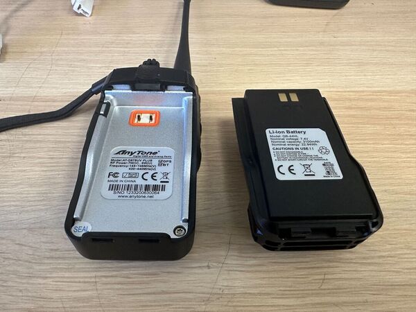 ANYTONE AT D878 UV PLUS PORTATILE BIBANDA 144 /430 ANALOGICO DIGITALE DMR OTTIMO CON IMBALLO