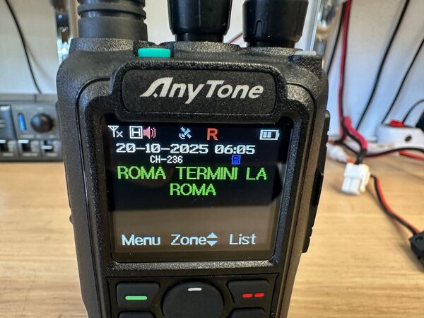 ANYTONE AT D 878 UV II PLUS BIBANDA PORTATILE ANALOGICO DIGITALE DMR COME NUOVO CON IMBALLO