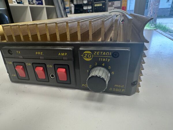 ZETAGI B 550 P LINEARE CB HF 20-30 MHZ  LEGGI BENE