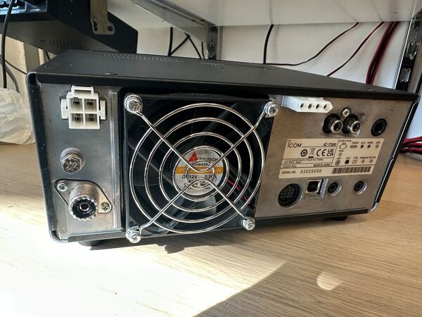 ICOM IC 7300 HF E 50 MHZ CALL MODE OME NUOVO NOVEMBRE 2025 CON IMBALLO